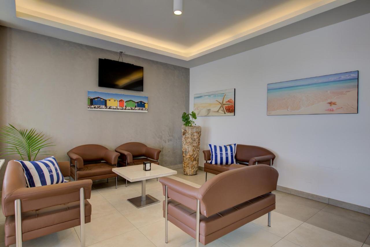 Hotel Alexandra - Beach Front - Healthy Xxl Breakfast & Brunch Until 12 30 - Parking Included Мизано-Адриатико Экстерьер фото