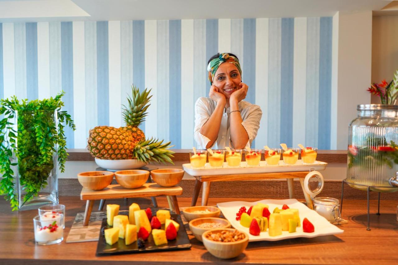 Hotel Alexandra - Beach Front - Healthy Xxl Breakfast & Brunch Until 12 30 - Parking Included Мизано-Адриатико Экстерьер фото