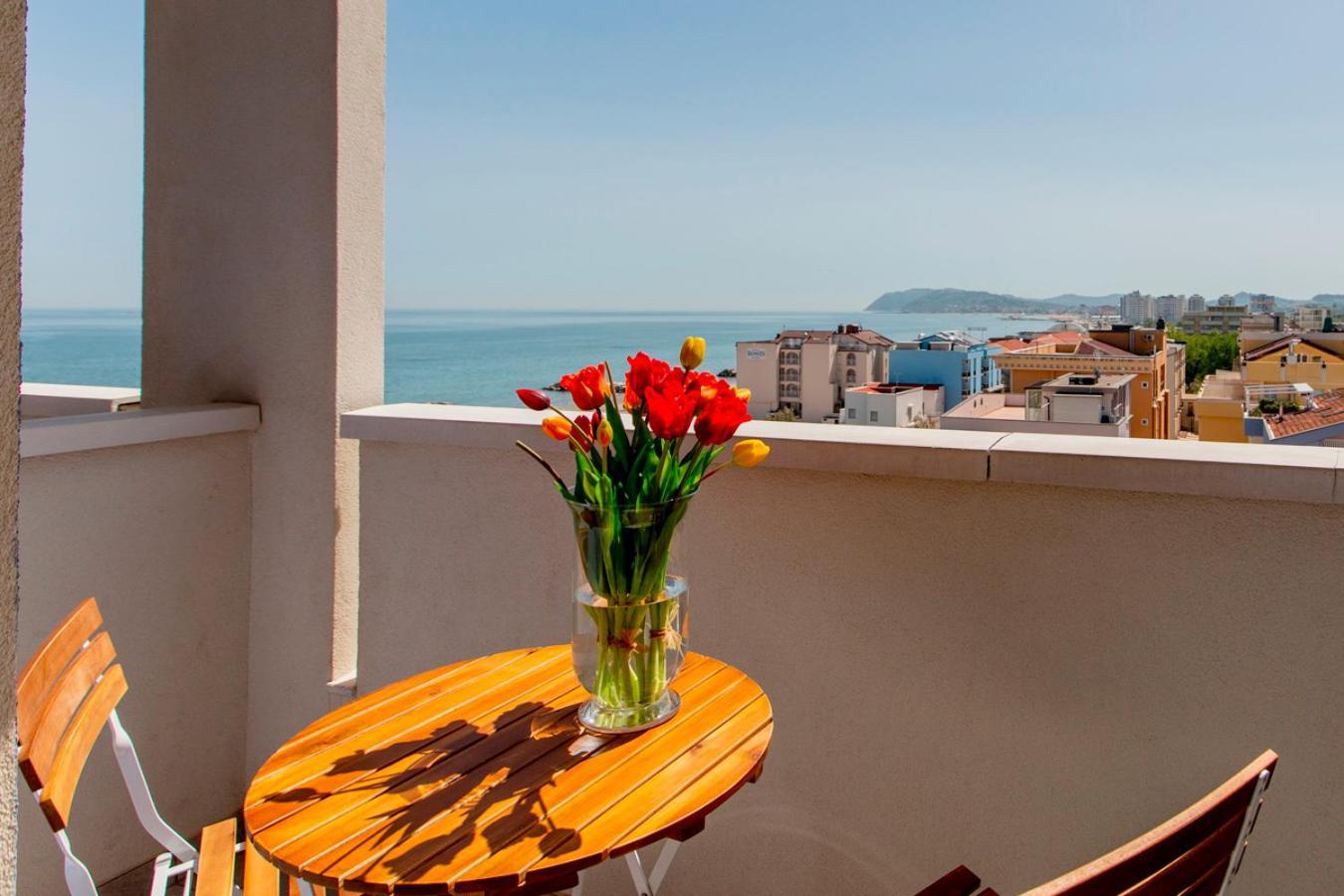 Hotel Alexandra - Beach Front - Healthy Xxl Breakfast & Brunch Until 12 30 - Parking Included Мизано-Адриатико Экстерьер фото