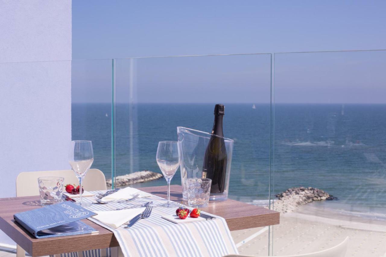 Hotel Alexandra - Beach Front - Healthy Xxl Breakfast & Brunch Until 12 30 - Parking Included Мизано-Адриатико Экстерьер фото