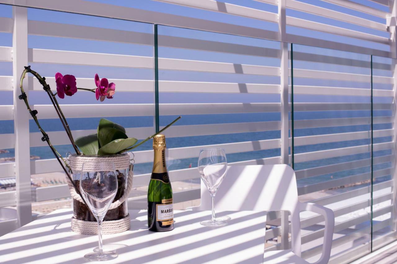 Hotel Alexandra - Beach Front - Healthy Xxl Breakfast & Brunch Until 12 30 - Parking Included Мизано-Адриатико Экстерьер фото